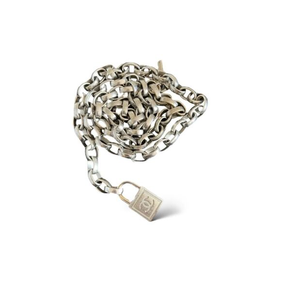CHANEL 2003 CC Logo Padlock Chainlink Belt/Necklace in Silver main image 6